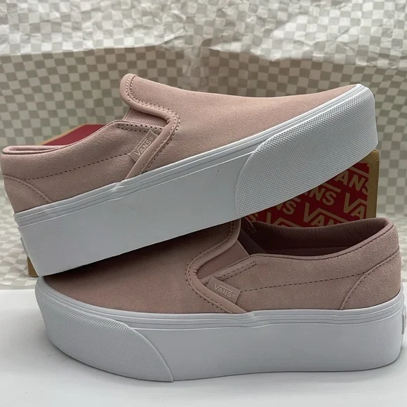 Vans WMNS Platform Sneakers Classic Slip-On Stackform
Mono Embroidery Rose Smoke - Picture 15 of 16